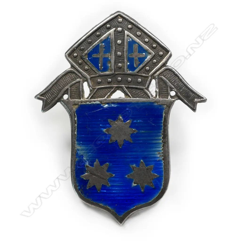 Ruben Watts (Auckland) enameled silver Diocesan Girls School badge, Image 1++